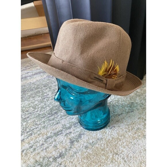 Vintage Stetson Mens TAN BEIGE Fedora Hat Size 7 1/4 Yellow Feather - Picture 1 of 9